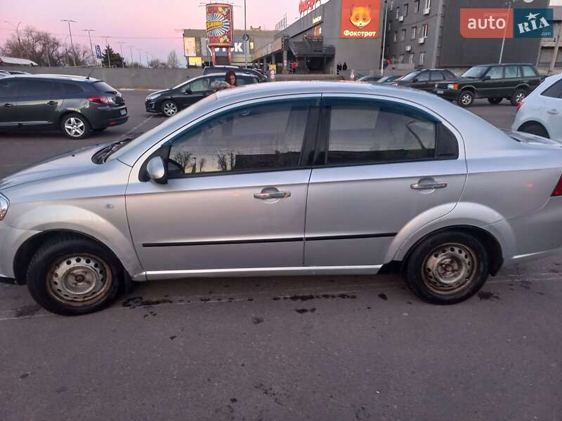 Седан Chevrolet Aveo 2007 в Николаеве