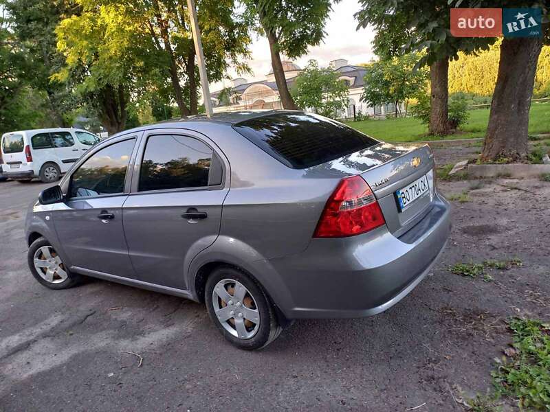 Седан Chevrolet Aveo 2011 в Подволочиске