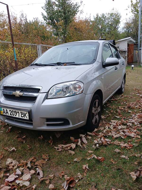 Седан Chevrolet Aveo 2006 в Києві