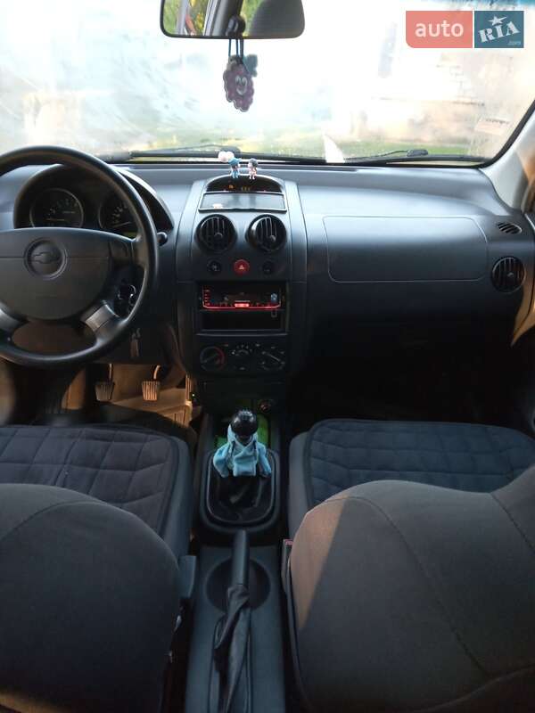 Седан Chevrolet Aveo 2006 в Бердичеві