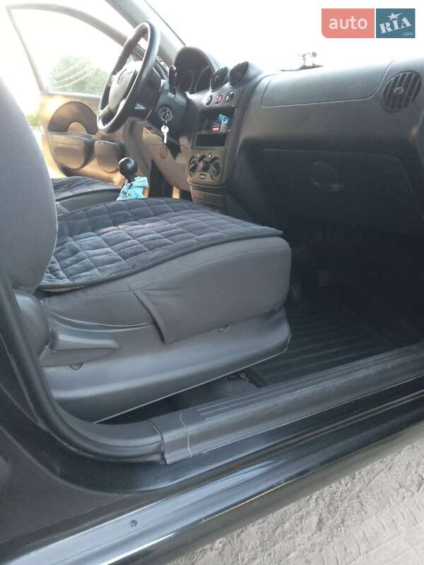 Седан Chevrolet Aveo 2006 в Бердичеві