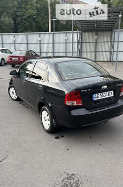 Седан Chevrolet Aveo 2005 в Днепре