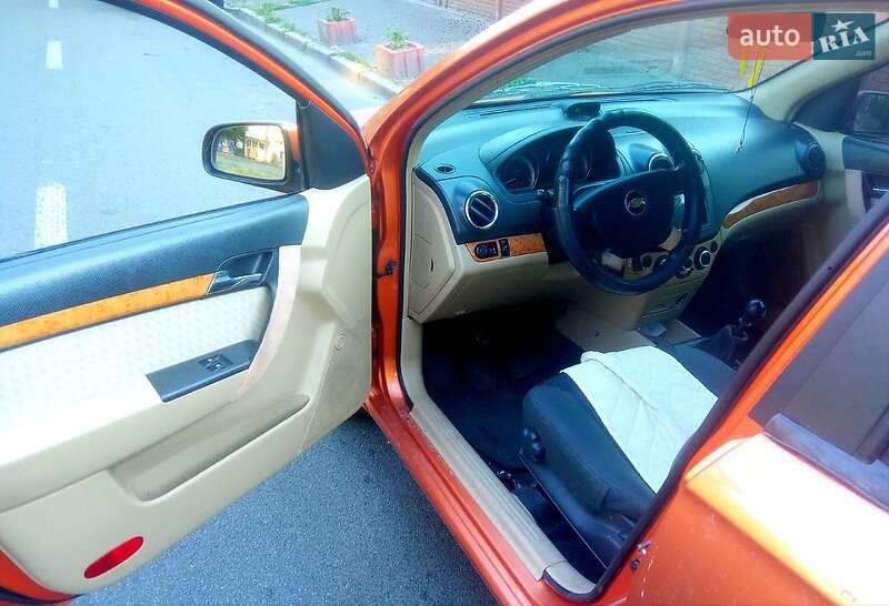 Седан Chevrolet Aveo 2008 в Києві