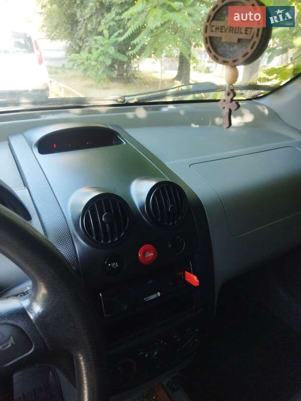 Седан Chevrolet Aveo 2005 в Киеве