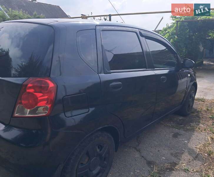Хетчбек Chevrolet Aveo 2004 в Шевченковому