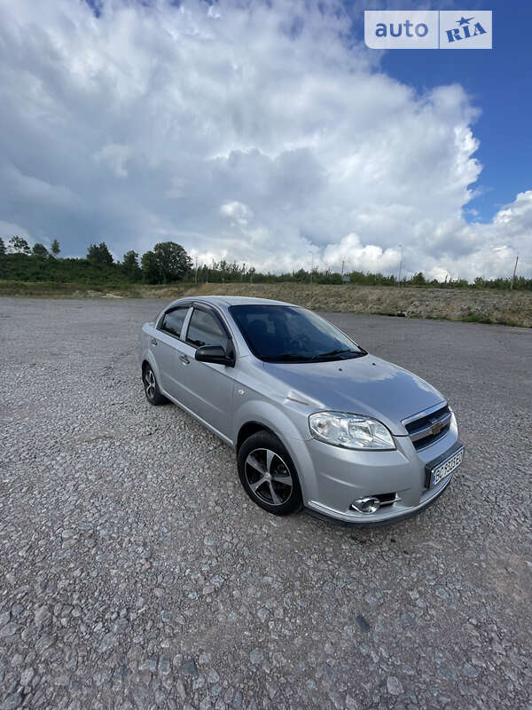 Седан Chevrolet Aveo 2008 в Пустомитах