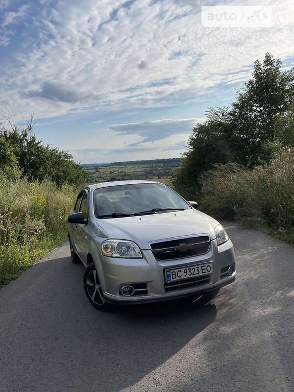 Седан Chevrolet Aveo 2008 в Пустомитах