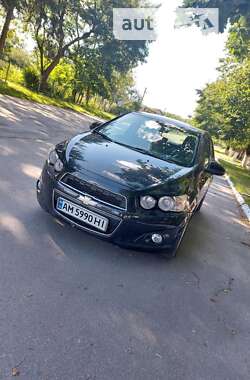 Хетчбек Chevrolet Aveo 2013 в Звягелі