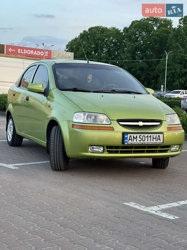 Седан Chevrolet Aveo 2005 в Житомирі