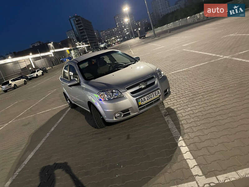 Седан Chevrolet Aveo 2007 в Киеве