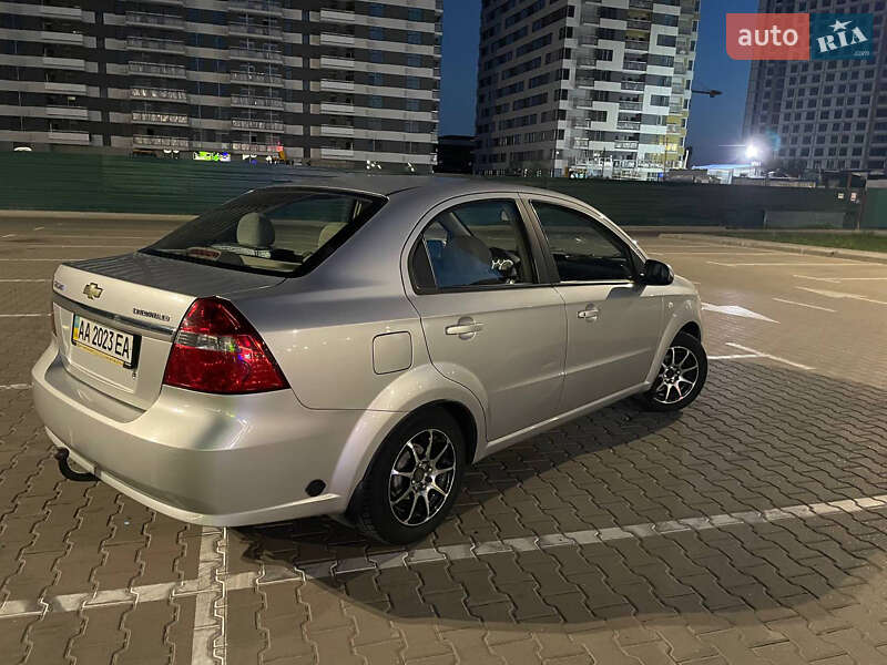 Седан Chevrolet Aveo 2007 в Киеве