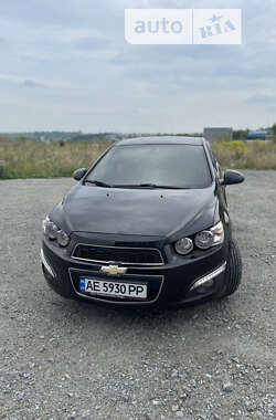 Хетчбек Chevrolet Aveo 2012 в Дніпрі