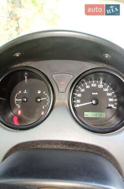 Седан Chevrolet Aveo 2004 в 