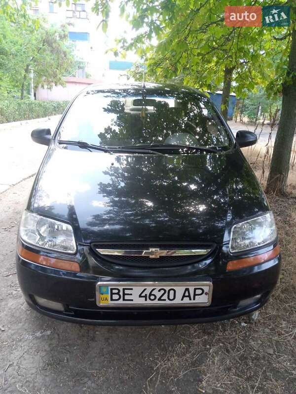 Седан Chevrolet Aveo 2004 в Николаеве