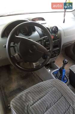 Седан Chevrolet Aveo 2004 в 