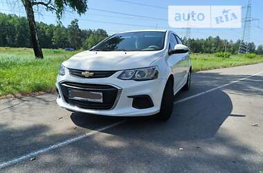 Седан Chevrolet Aveo 2018 в Києві