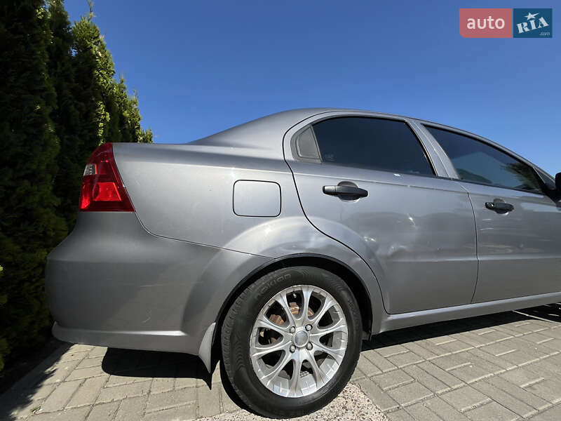 Седан Chevrolet Aveo 2006 в Софиевской Борщаговке