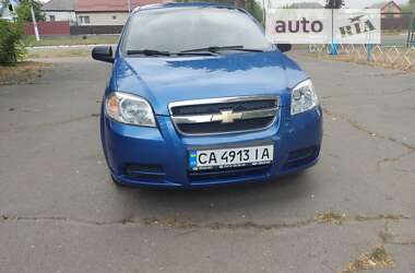 Седан Chevrolet Aveo 2010 в Катеринопілі