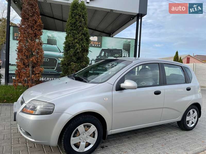 Хетчбек Chevrolet Aveo 2008 в Здолбуніві