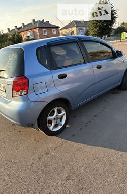 Хэтчбек Chevrolet Aveo 2005 в Овруче