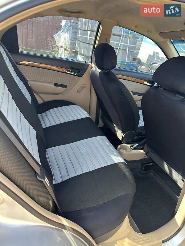Седан Chevrolet Aveo 2007 в Синельниково фото 10 Седан Chevrolet Aveo 2007 в Синельниково