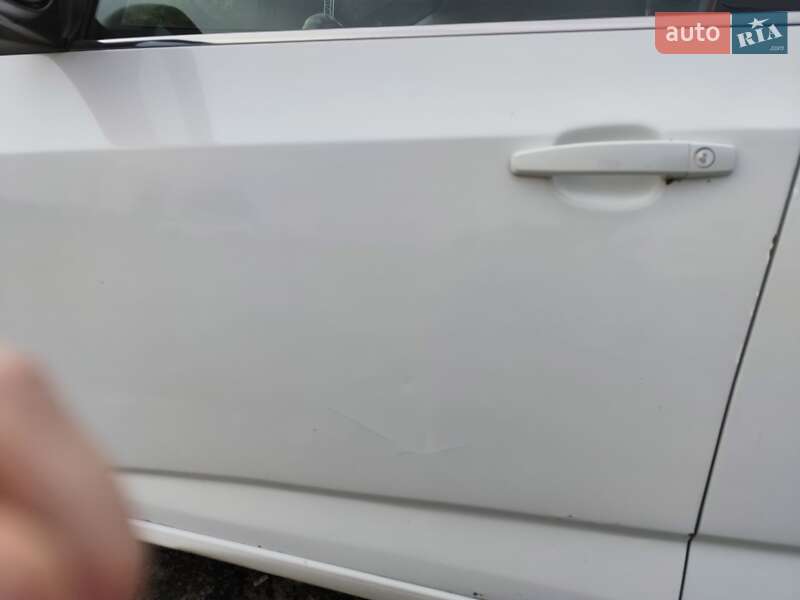 Седан Chevrolet Aveo 2013 в Киеве