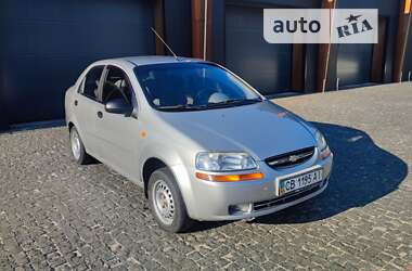 Седан Chevrolet Aveo 2004 в Чернігові