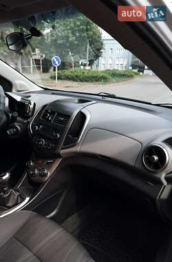 Хэтчбек Chevrolet Aveo 2011 в 