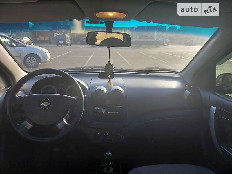 Седан Chevrolet Aveo 2011 в Киеве