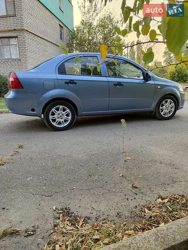 Седан Chevrolet Aveo 2007 в Изюме