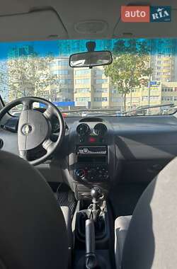 Хэтчбек Chevrolet Aveo 2008 в Киеве