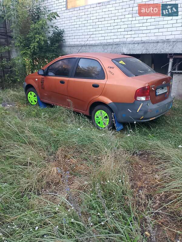 Седан Chevrolet Aveo 2005 в Киеве