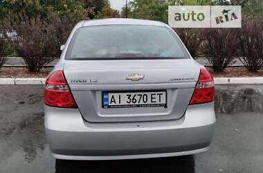 Седан Chevrolet Aveo 2010 в Києві