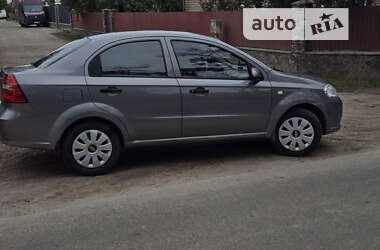 Седан Chevrolet Aveo 2011 в Киеве