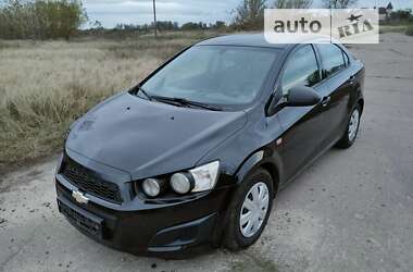 Седан Chevrolet Aveo 2012 в Чернігові