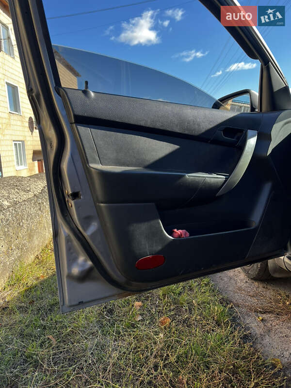 Седан Chevrolet Aveo 2006 в Мироновке
