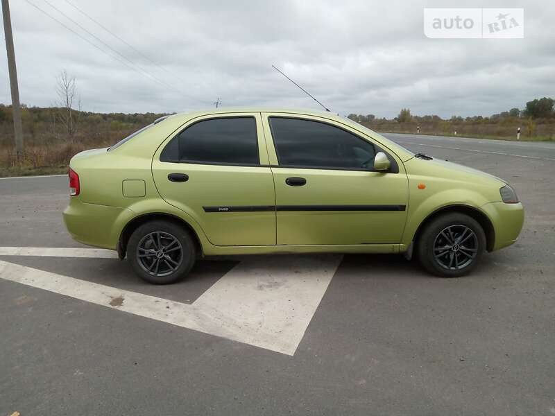 Седан Chevrolet Aveo 2005 в Ніжині