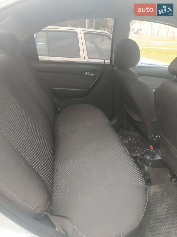 Седан Chevrolet Aveo 2006 в Тернополе