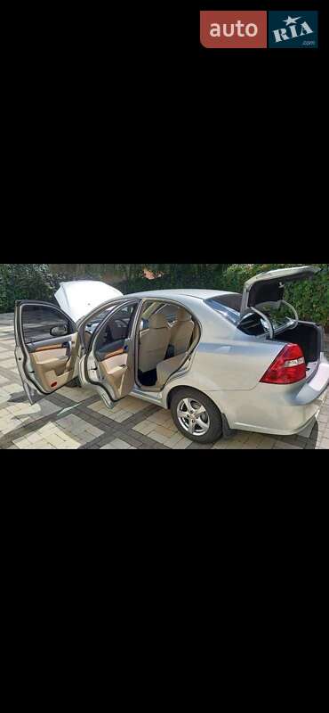 Седан Chevrolet Aveo 2008 в Смеле