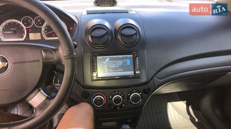 Седан Chevrolet Aveo 2006 в Коростене