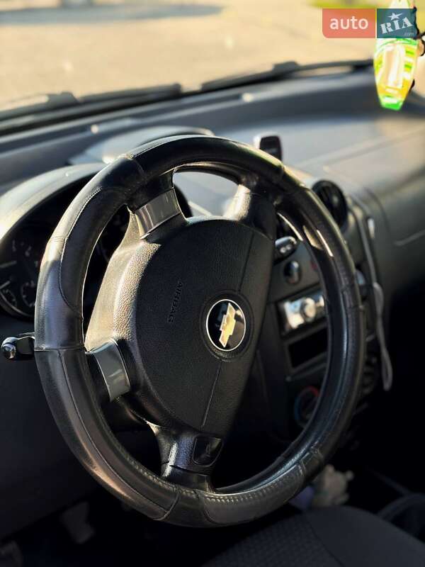 Хетчбек Chevrolet Aveo 2007 в Виноградові