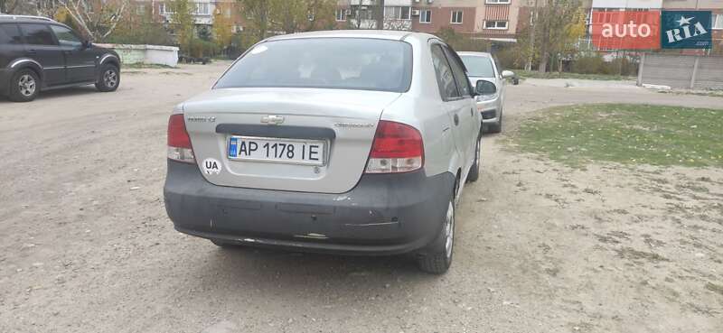 Седан Chevrolet Aveo 2005 в Запоріжжі