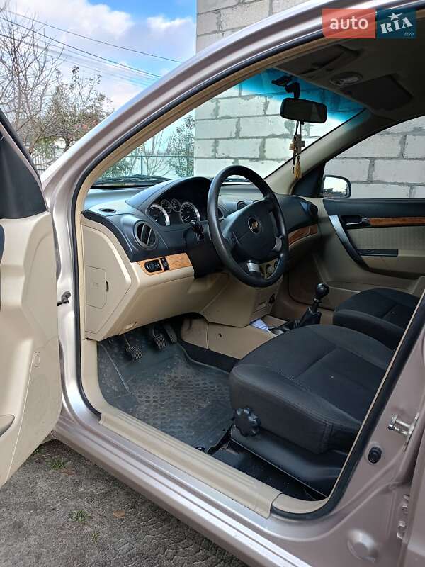 Седан Chevrolet Aveo 2008 в Любомлі