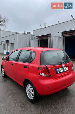 Хэтчбек Chevrolet Aveo 2006 в Коростене