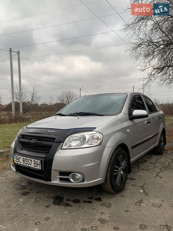 Седан Chevrolet Aveo 2008 в Жовкве