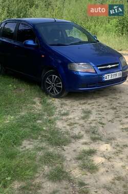 Хэтчбек Chevrolet Aveo 2005 в 