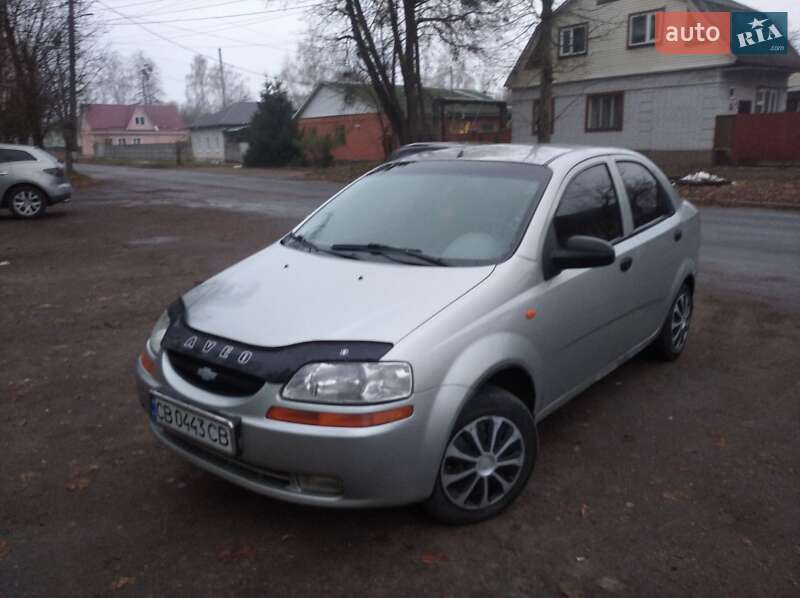 Седан Chevrolet Aveo 2005 в Прилуках