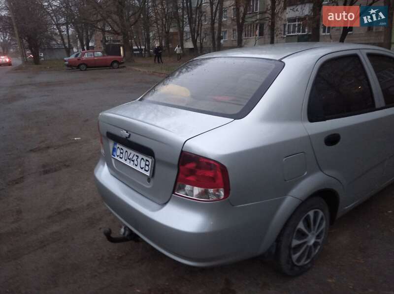 Седан Chevrolet Aveo 2005 в Прилуках