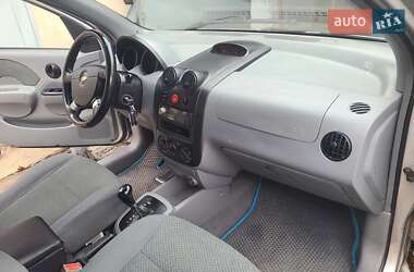 Седан Chevrolet Aveo 2005 в Миколаєві