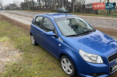 Хетчбек Chevrolet Aveo 2009 в 
